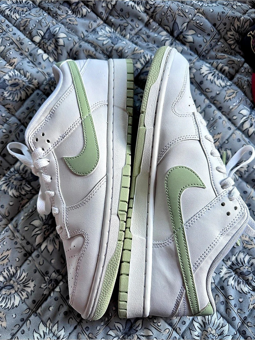 Nike Dunk Low Honeydew in White & Green size 11